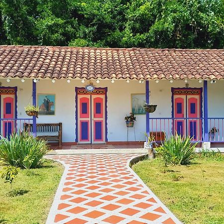 Finca Hotel Villa Del Sol Pueblo Tapao Exterior foto