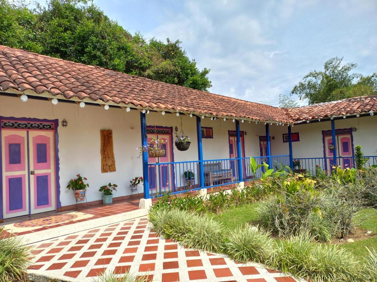 Finca Hotel Villa Del Sol Pueblo Tapao Exterior foto