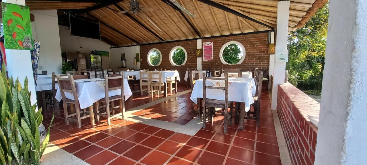 Finca Hotel Villa Del Sol Pueblo Tapao Exterior foto