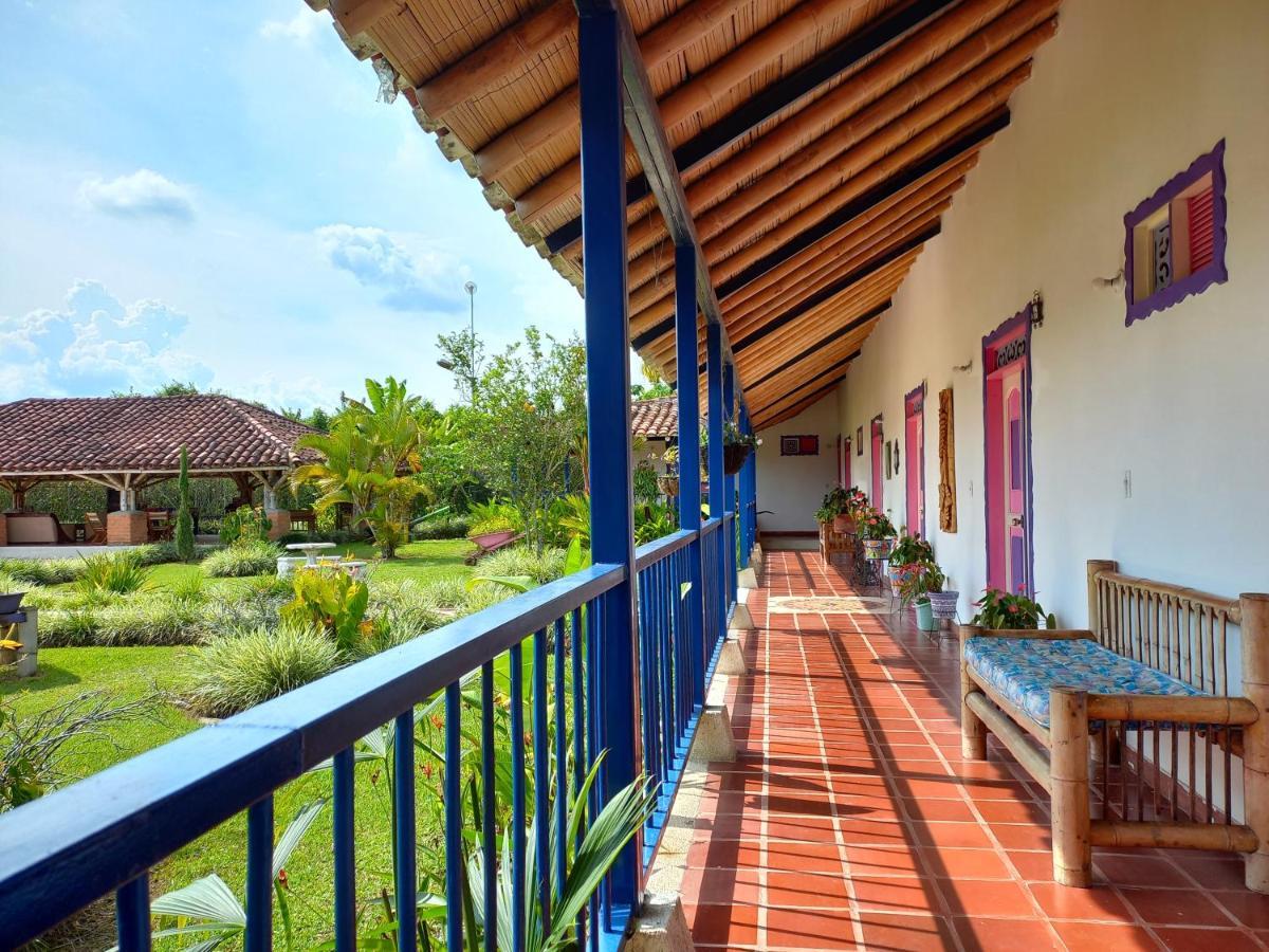 Finca Hotel Villa Del Sol Pueblo Tapao Exterior foto