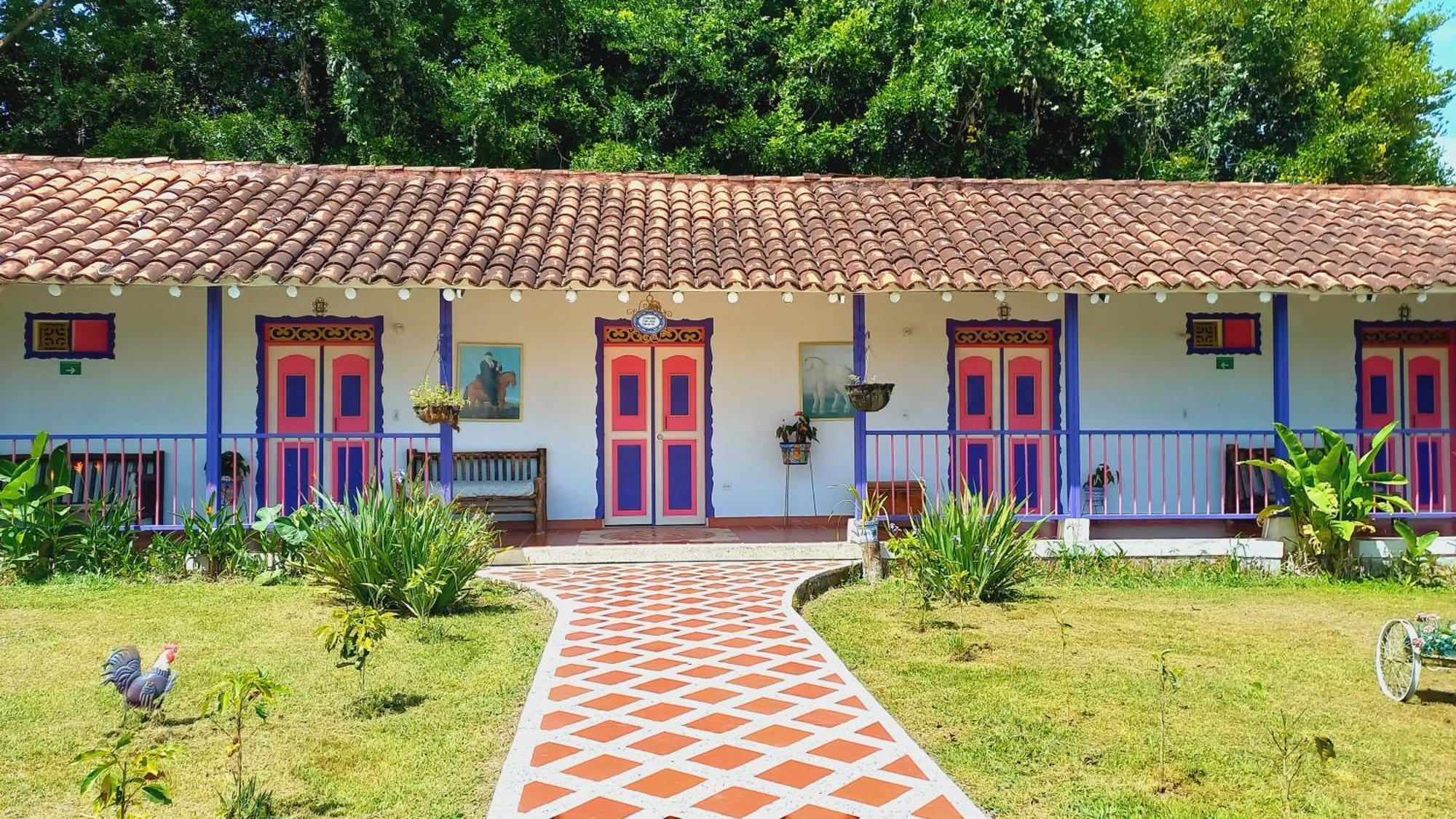 Finca Hotel Villa Del Sol Pueblo Tapao Exterior foto